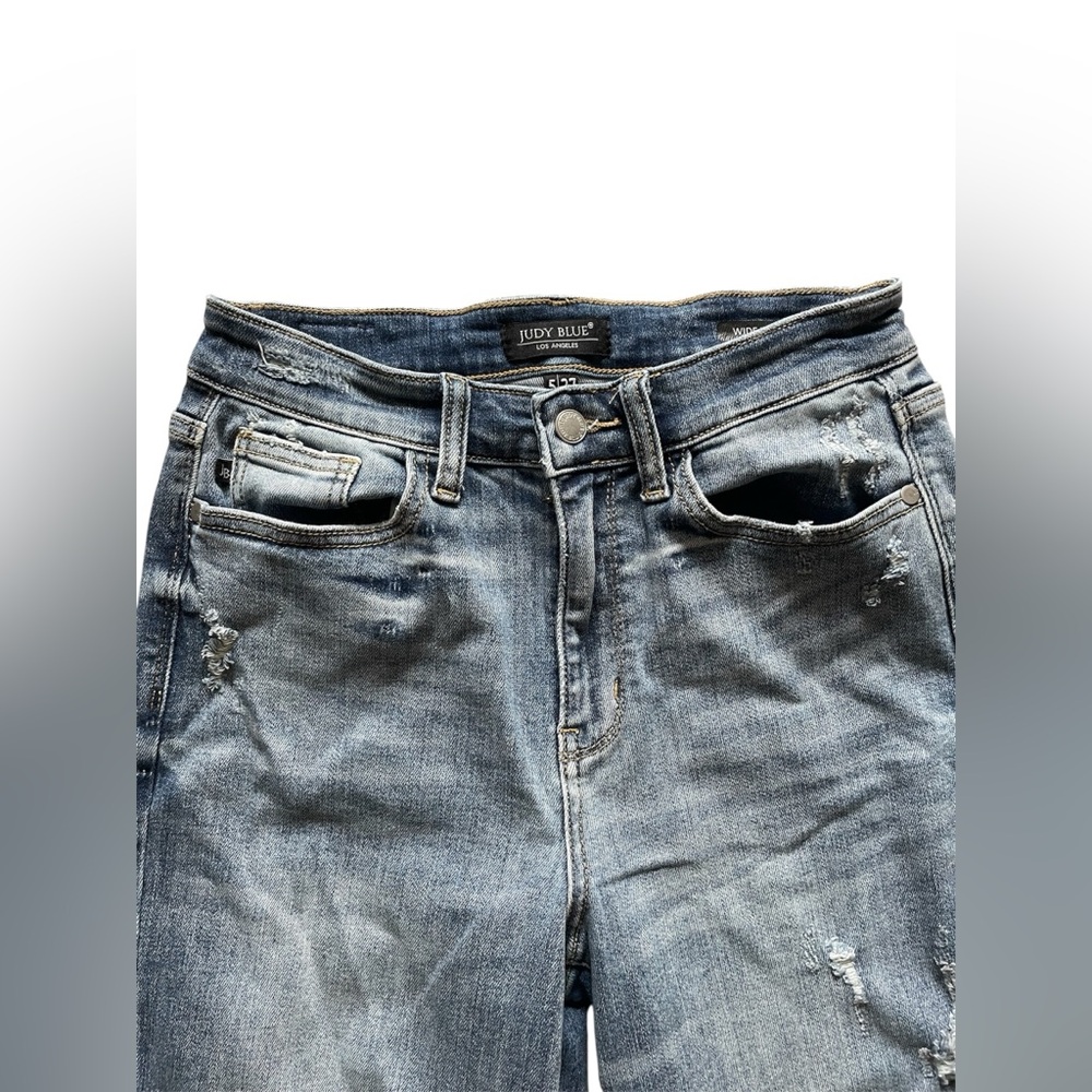Judy Blue Wide Leg Cropped Distressed Denim Jean Size 5 / 27 - Picture 2 of 8